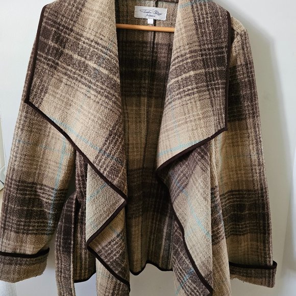 Tasha Polizzi Collection Western Style Coat w/Belt-Large - Picture 1 of 6